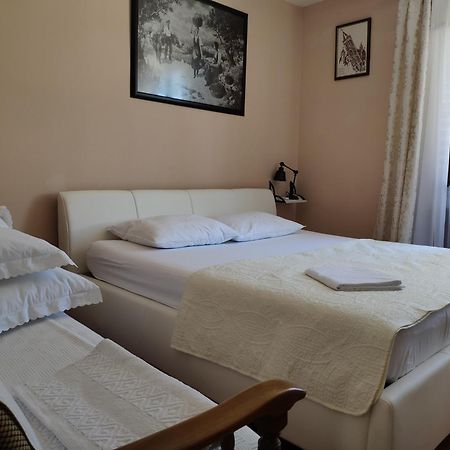 Hotel Rab-Centar Rab Town Zewnętrze zdjęcie