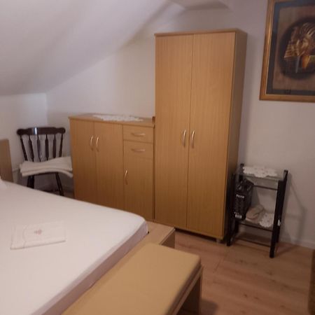 Hotel Rab-Centar Rab Town Zewnętrze zdjęcie
