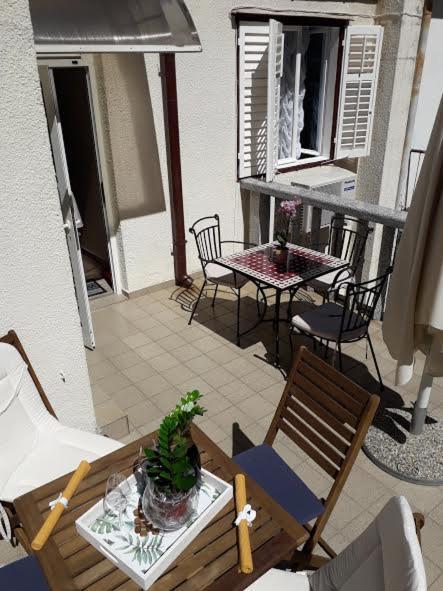 Hotel Rab-Centar Rab Town Zewnętrze zdjęcie