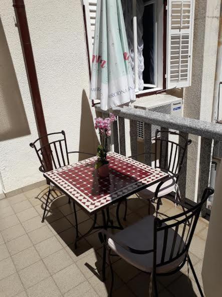 Hotel Rab-Centar Rab Town Zewnętrze zdjęcie