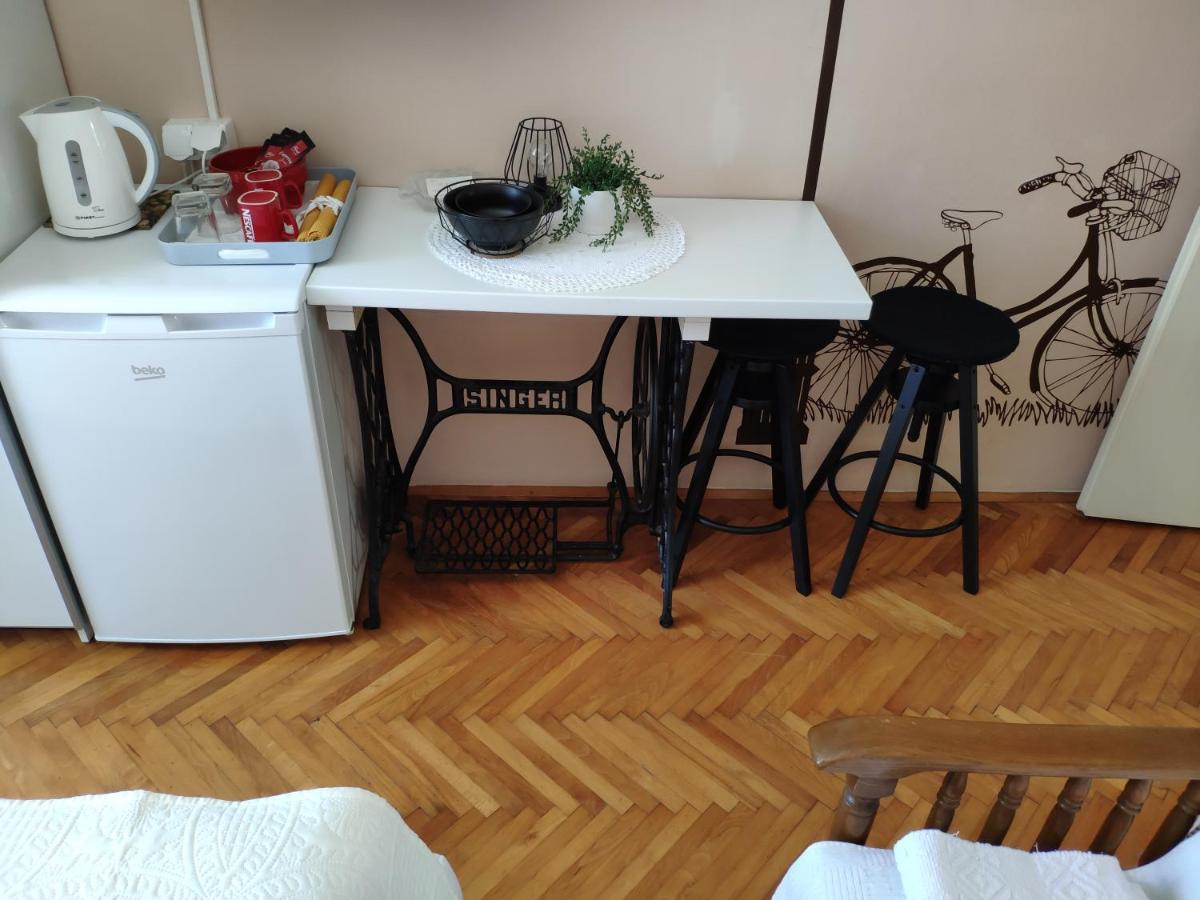 Hotel Rab-Centar Rab Town Zewnętrze zdjęcie
