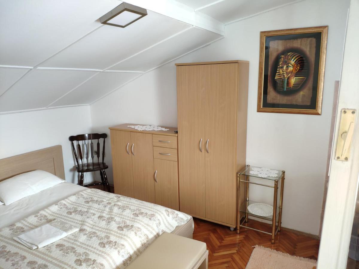 Hotel Rab-Centar Rab Town Zewnętrze zdjęcie