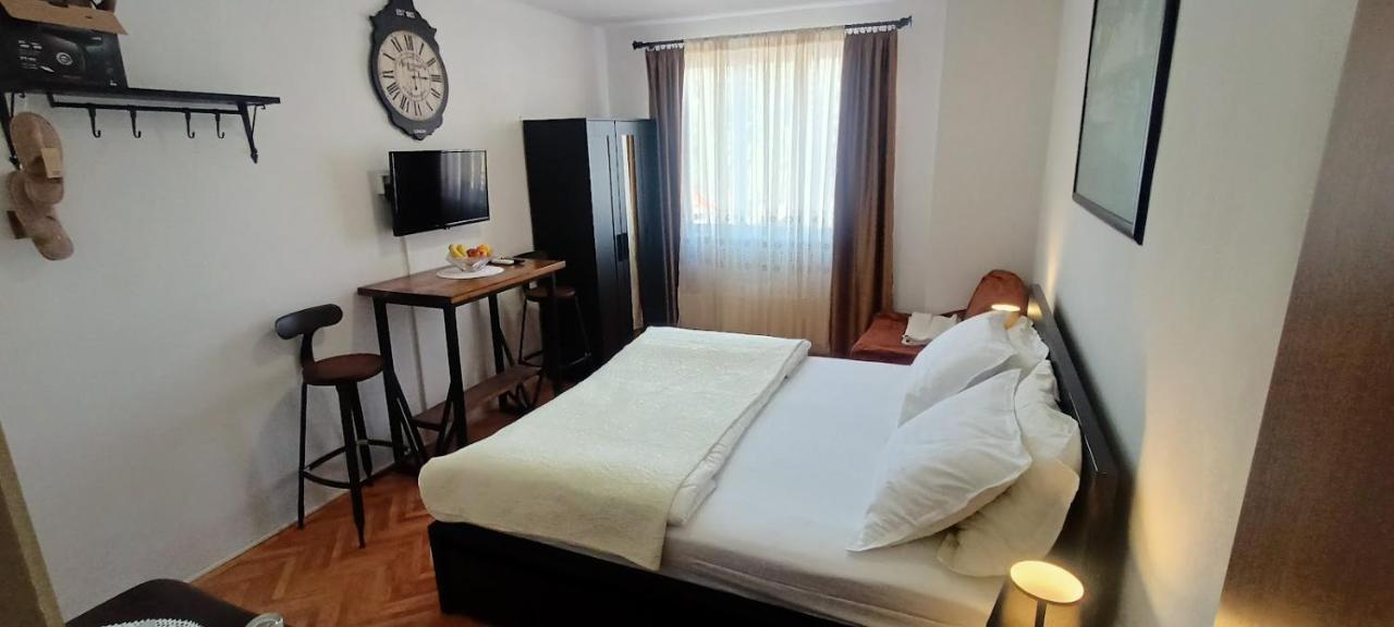 Hotel Rab-Centar Rab Town Zewnętrze zdjęcie