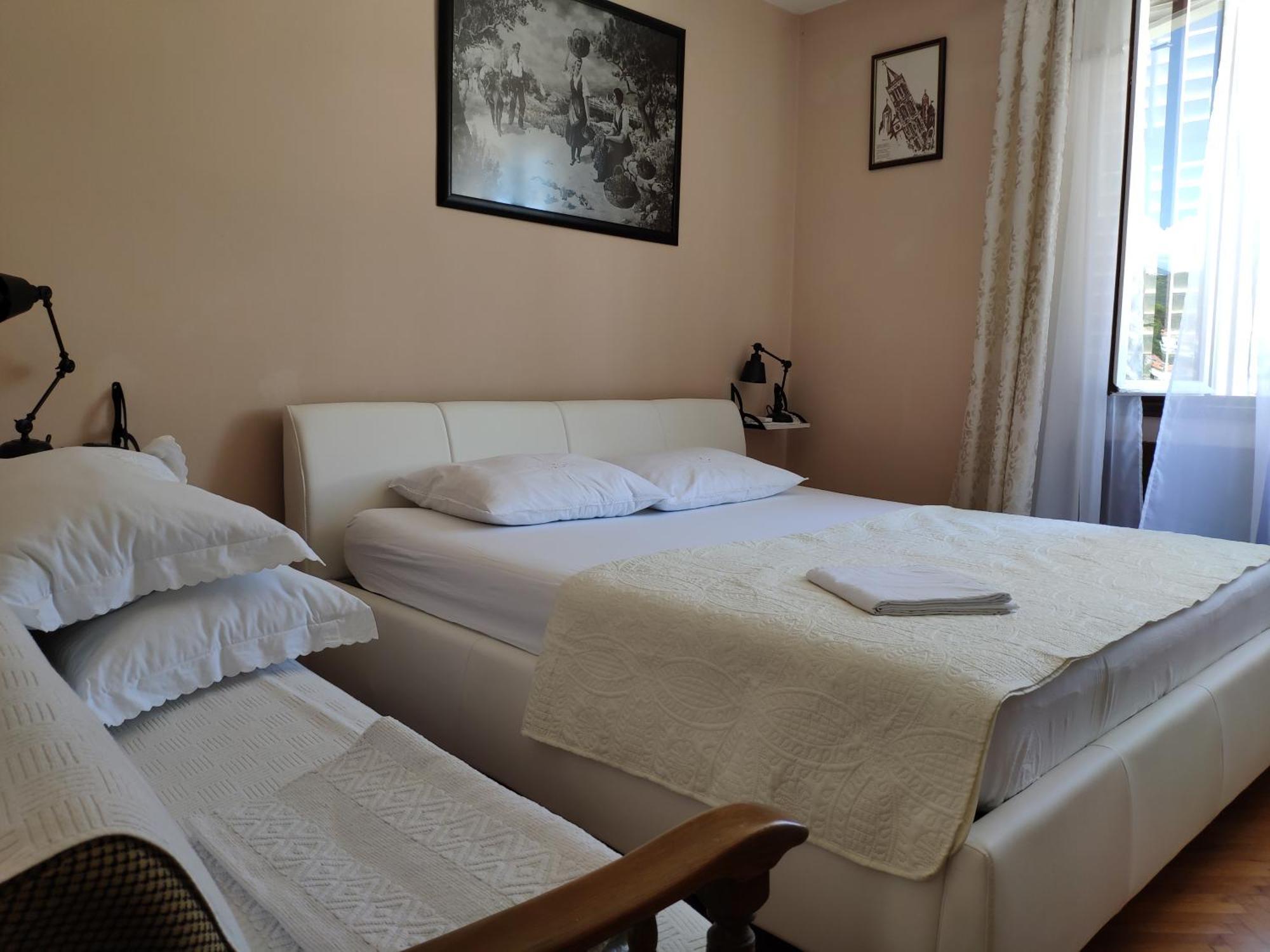 Hotel Rab-Centar Rab Town Zewnętrze zdjęcie