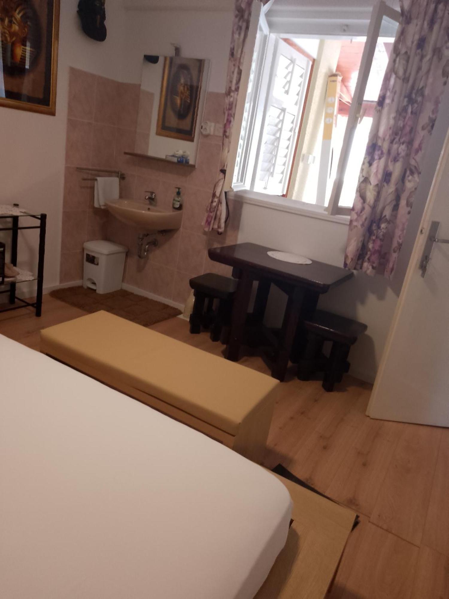 Hotel Rab-Centar Rab Town Zewnętrze zdjęcie